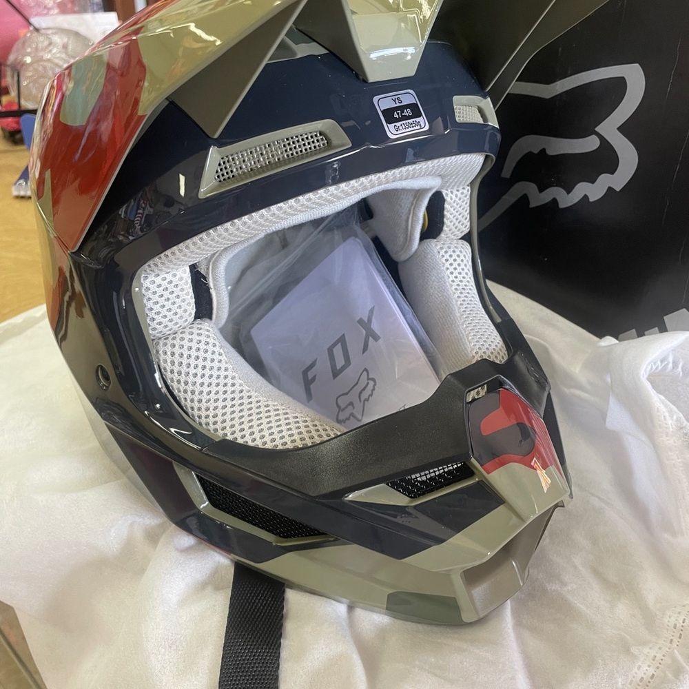 Fox Full-Face Motocross Helmet in Olive, Black and Red